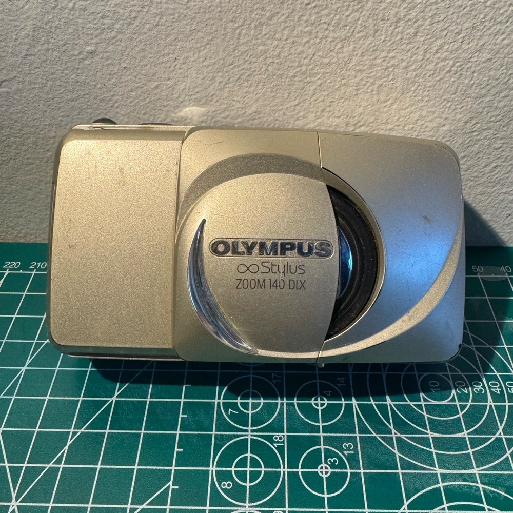 Olympus Stylus Zoom 140 DLX Camera